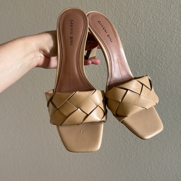 Gianni Bini Women's Alonia Square Toe Woven Tan
Leather Heeled Sandals - Picture 5 of 8